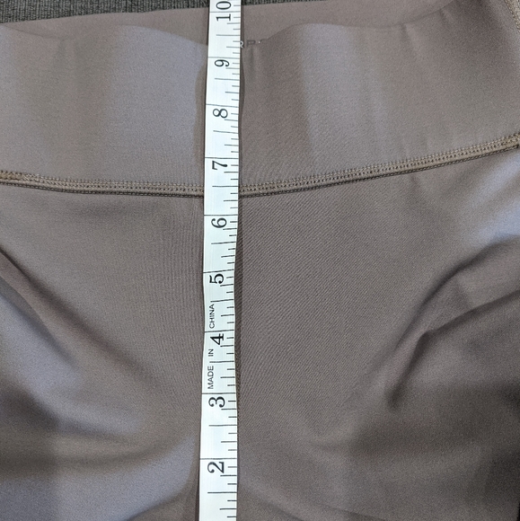 Carbon38 Tanjung Taupe Woven Side Paneled Leggings - Picture 11 of 12